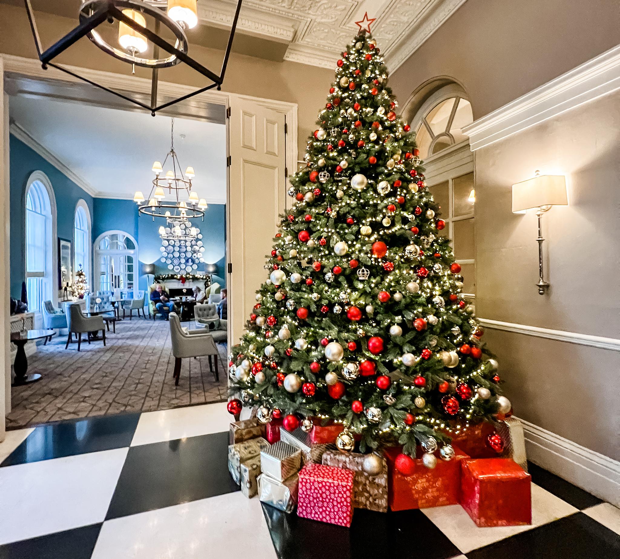 Christmas in Cheltenham - My Travel Monkey