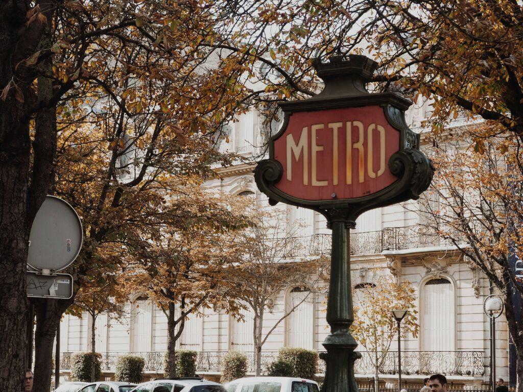 Paris metro with kids - My Travel Monkey