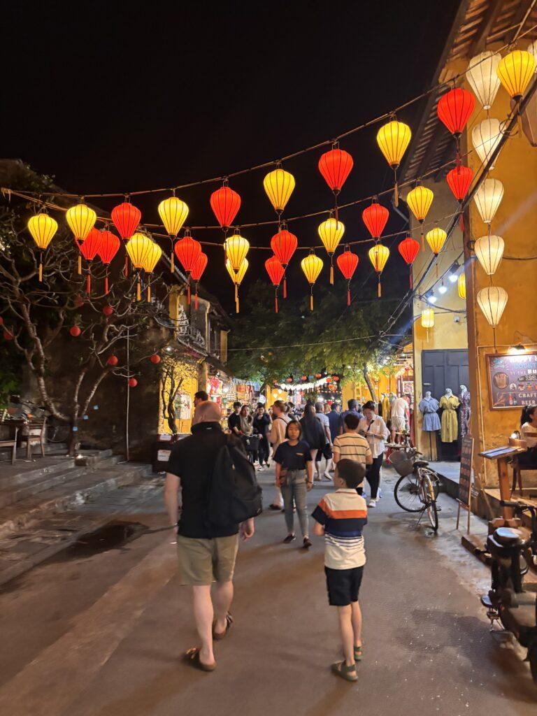Wandering Hoi An ancient town-my travel monkey