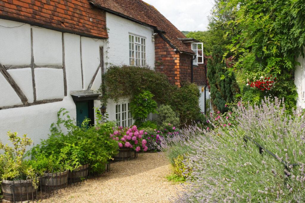 Pretty cottages in Shere, Surrey - My Travel Monkey
