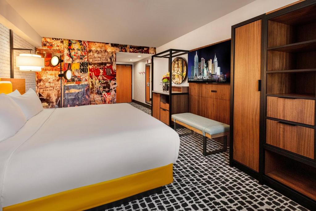 New York-New York hotel room-Las Vegas-My Travel Monkey