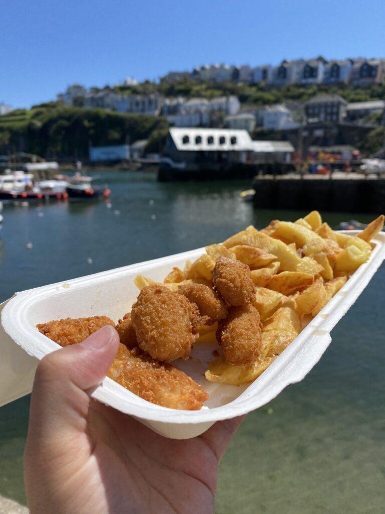 Fish and chips in Cornwall - guide to best restaurants in Polperro - My Travel Monkey