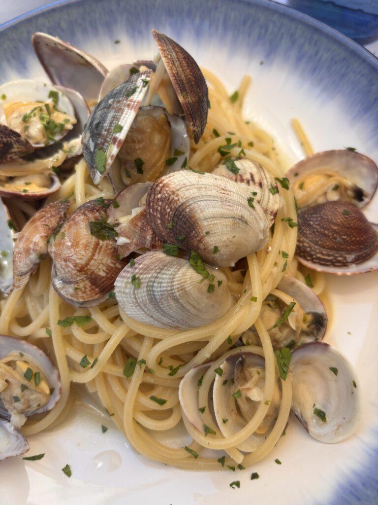 Guide on restaurants in Taormina, Sicily-spaghetti vongole-Taormina-My Travel Monkey